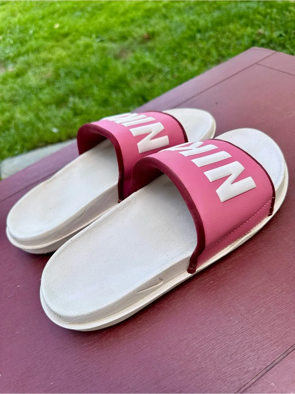 Nike classic slide